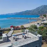 Xenios Apartment Kotronas