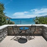 Xenios Apartment *