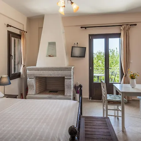 Xenios קוטרונאס