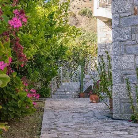 Xenios كوتروناس