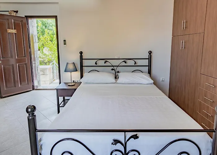 Xenios كوتروناس