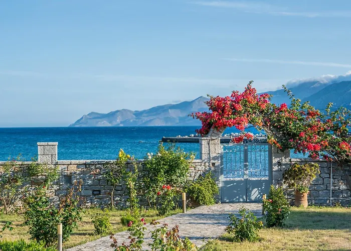 شقة Xenios كوتروناس