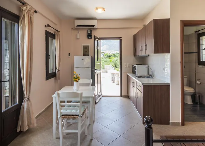 Xenios * كوتروناس