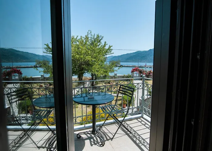 شقة Xenios كوتروناس