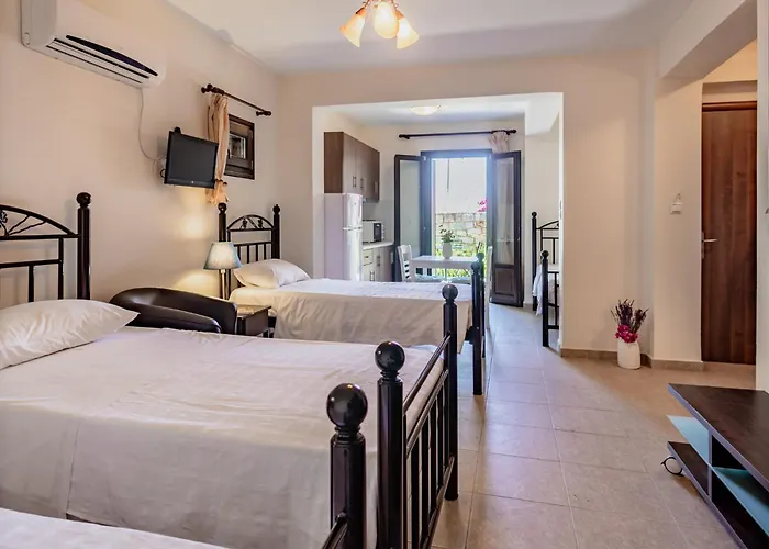 Xenios شقة كوتروناس